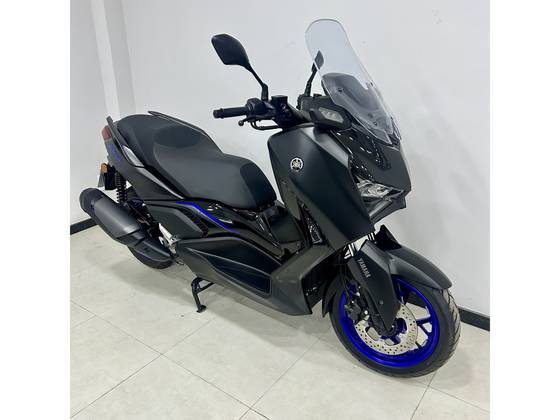 YAMAHA XMAX 300 CONNECTED ABS YAMAHA XMAX 300 CONNECTED ABS